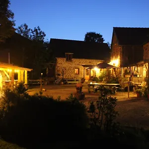 Hof Mellon , Plouguernevel France